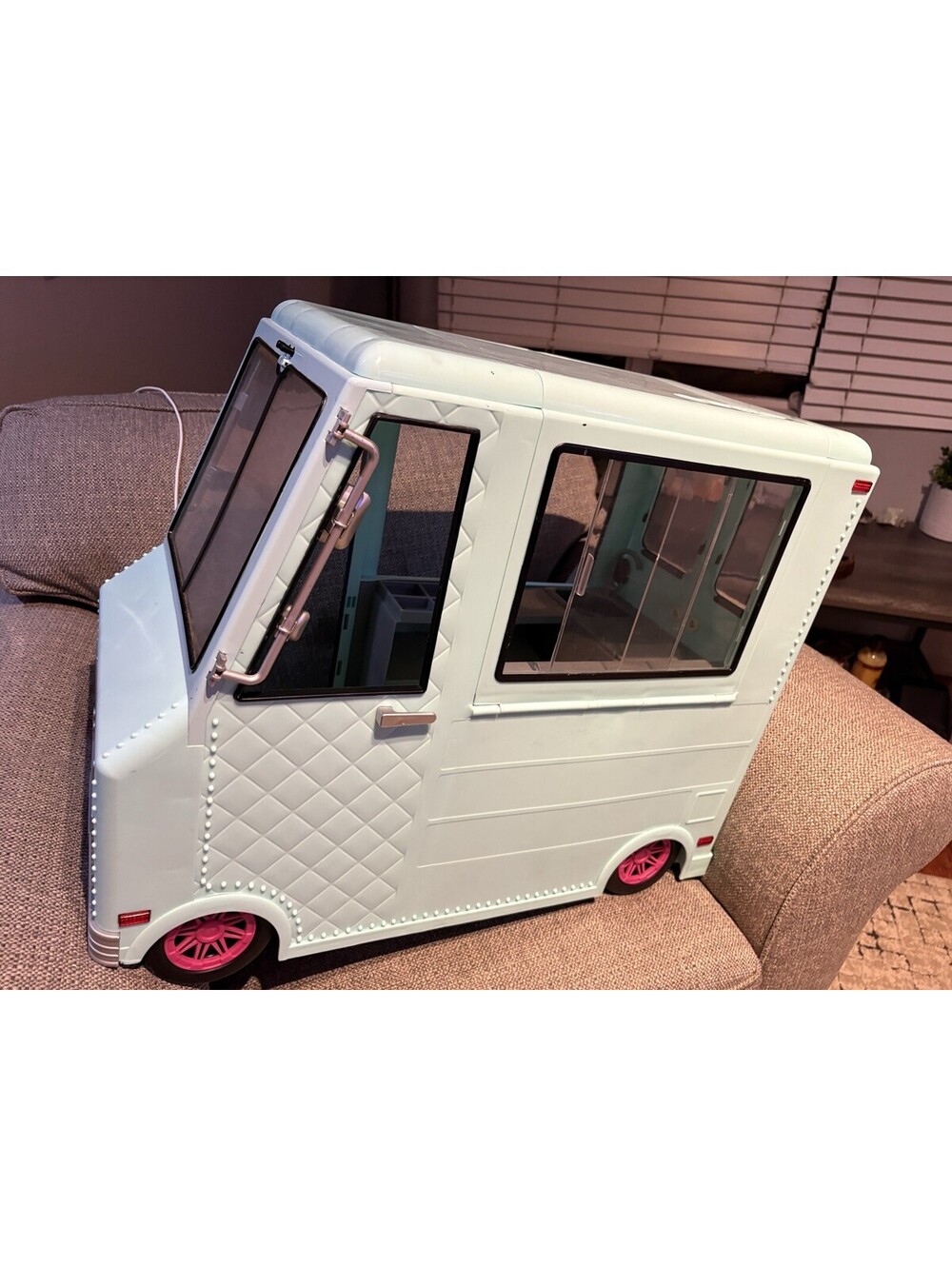Battat OG Our Generation American Girl Sweet Stop Toy Ice Cream Truck Lights
